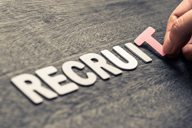 リクルート・赤T